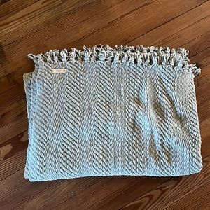 Pottery barn throw blanket
